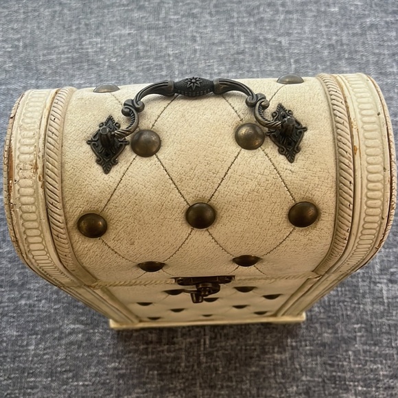 ☀️ 3 / $15 Sale ☀️ Wooden Wine Box Decor - Picture 2 of 12